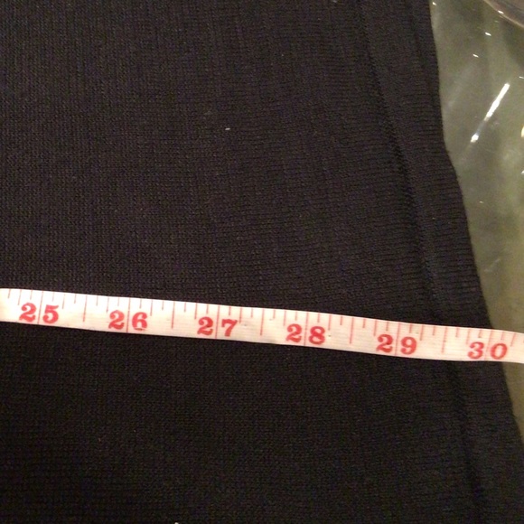 Black loose fit knit slip on short sleeve tunic - Picture 3 of 4